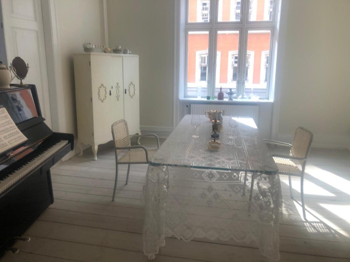 Outhentic Apartment Köpenhamn Exteriör bild